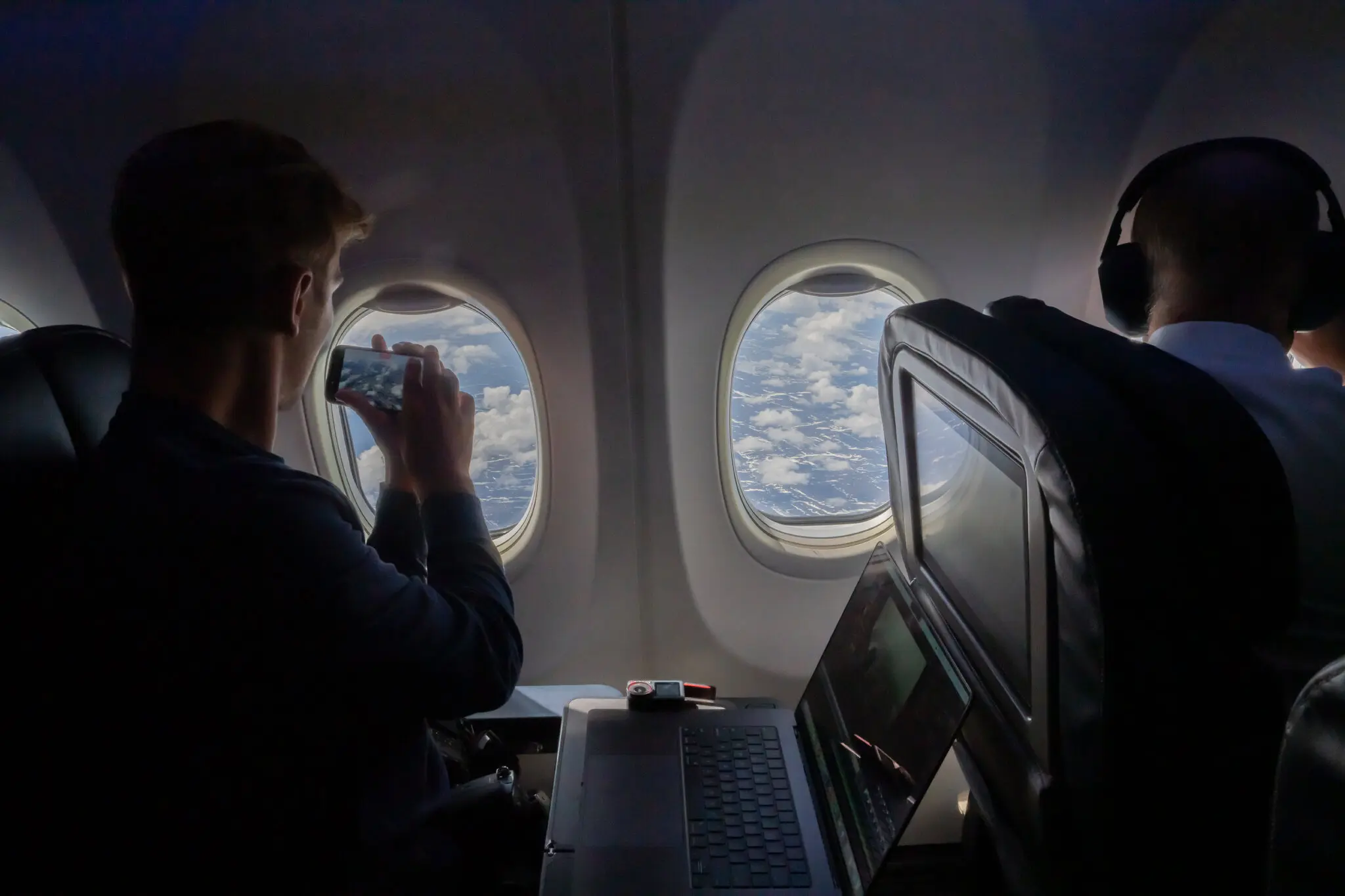 Гренландія стає ближчою: United Airlines запустила прямий сезонний рейс з Ньюарка до Нуука